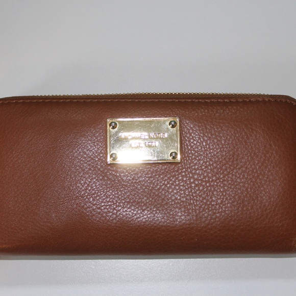 Michael Kors Set - Picture 4 of 9